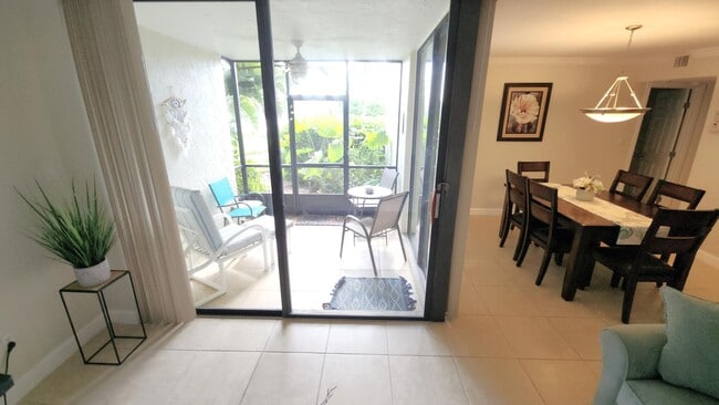 Building Photo - 1915 Lavers Cir