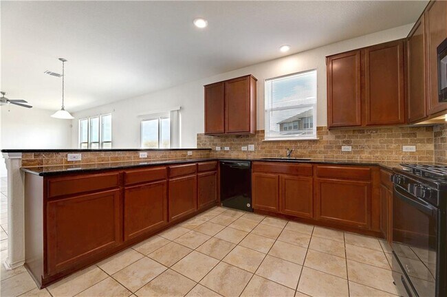 Building Photo - 7929 Arezzo Dr