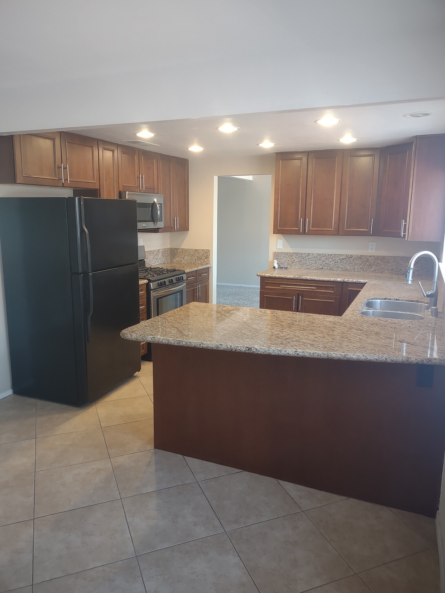 Kitchen - 322 Esquina Dr