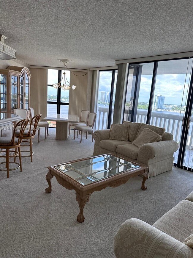 Building Photo - 1000 W Island Blvd