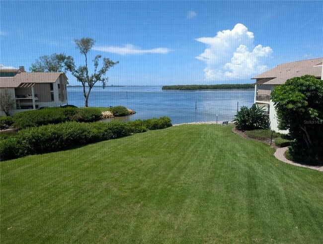 Building Photo - 3850 Mariners Walk