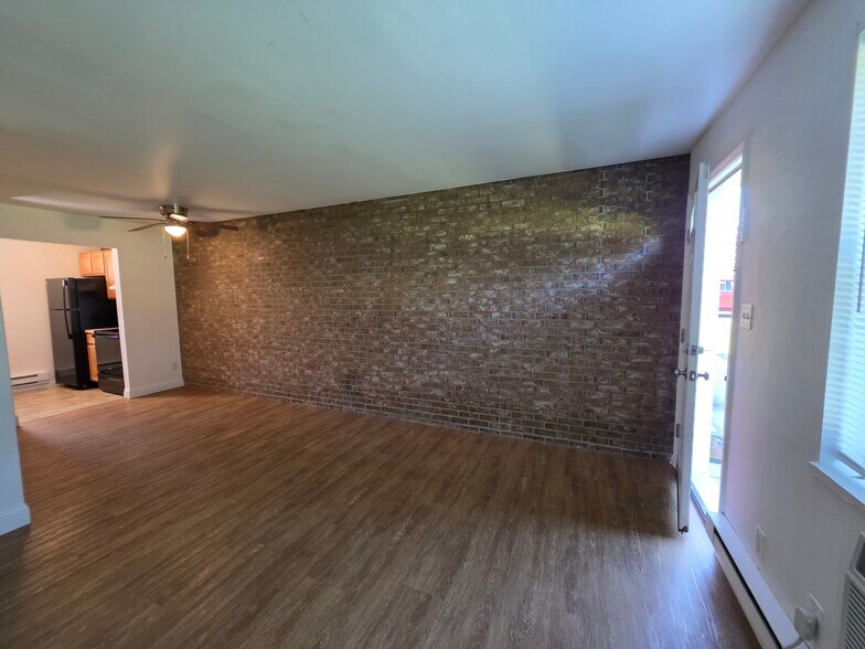Living Room/Dining Room - 152 Church St