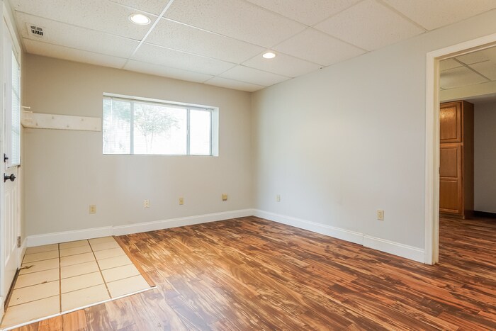 Building Photo - 4405 Englewood Rd