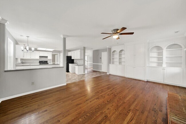 Building Photo - Charming home in South Charlotte