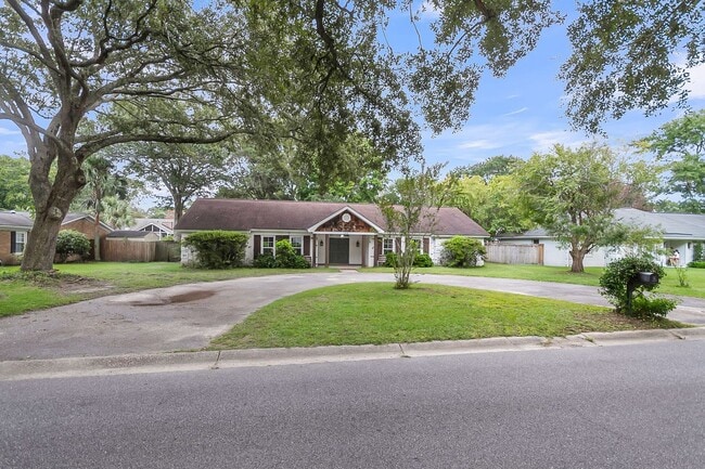 Building Photo - Charming Updated Home with Designer Kitche...