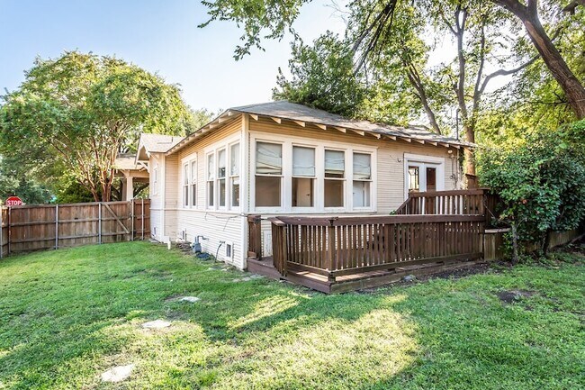 Building Photo - 5459 Miller Ave