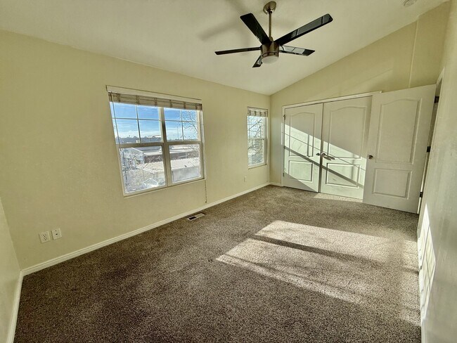 Building Photo - 4709 S Falkirk Dr