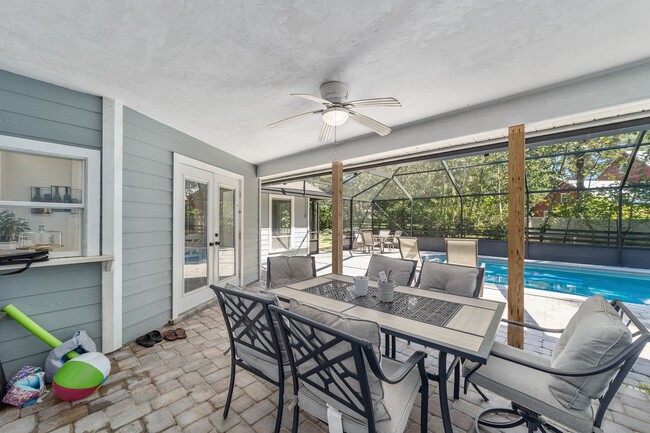 Building Photo - Shadow Woods Pool Home