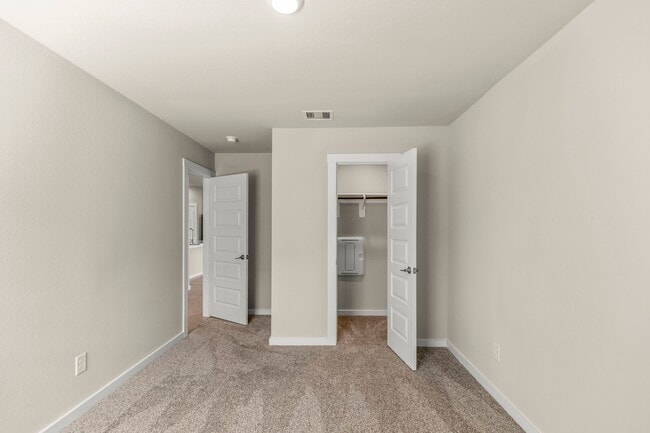 Building Photo - 3915 Sparkman Ln