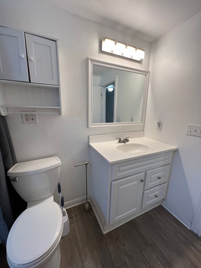 Building Photo - Dog Friendly Home in Heber!