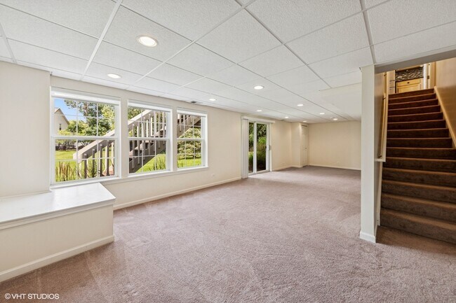 Building Photo - 7 Edgebrook Ct