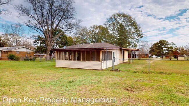 Building Photo - 3 br, 1.5 bath House - 101 Arvie Dr