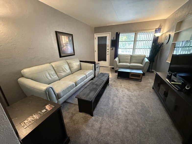 Livingroom - 4128 12th Ave N