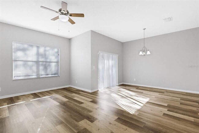 Building Photo - 9306 River Rock Ln