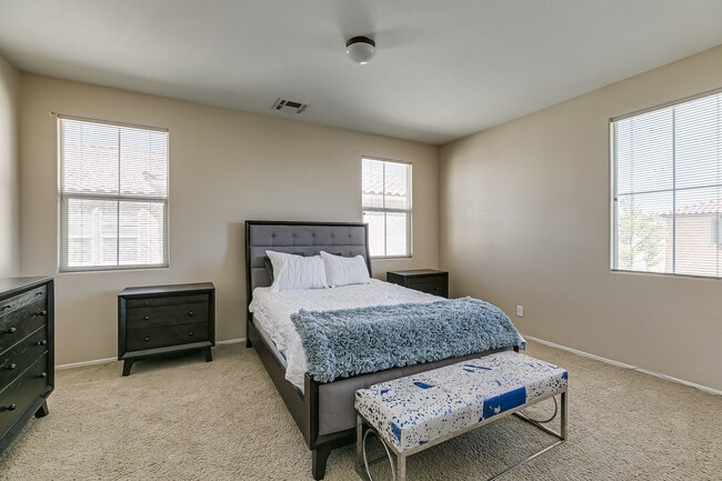 Building Photo - 6255 W Arby Ave