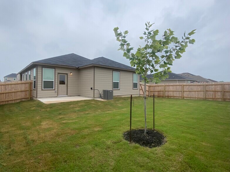 Building Photo - 440 Horizon Pointe