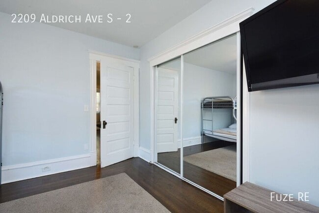 Building Photo - 2209 Aldrich Ave S