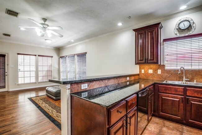 Building Photo - 5935 Turtle Beach Ln