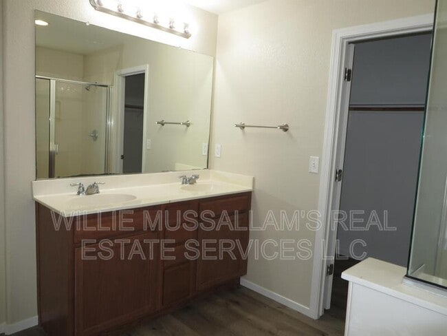Building Photo - 16699 Colonial Trail
