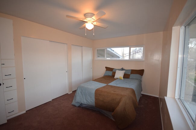 Building Photo - 14551 S Camp Williams Rd