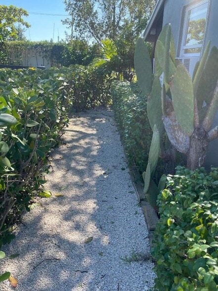 Building Photo - 301 Melody Ln