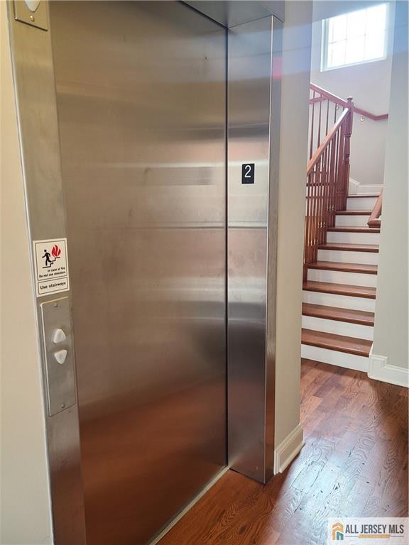 Building Photo - 459 Main St