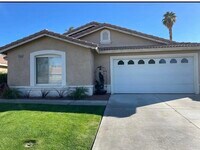 Building Photo - 49590 Lincoln Dr