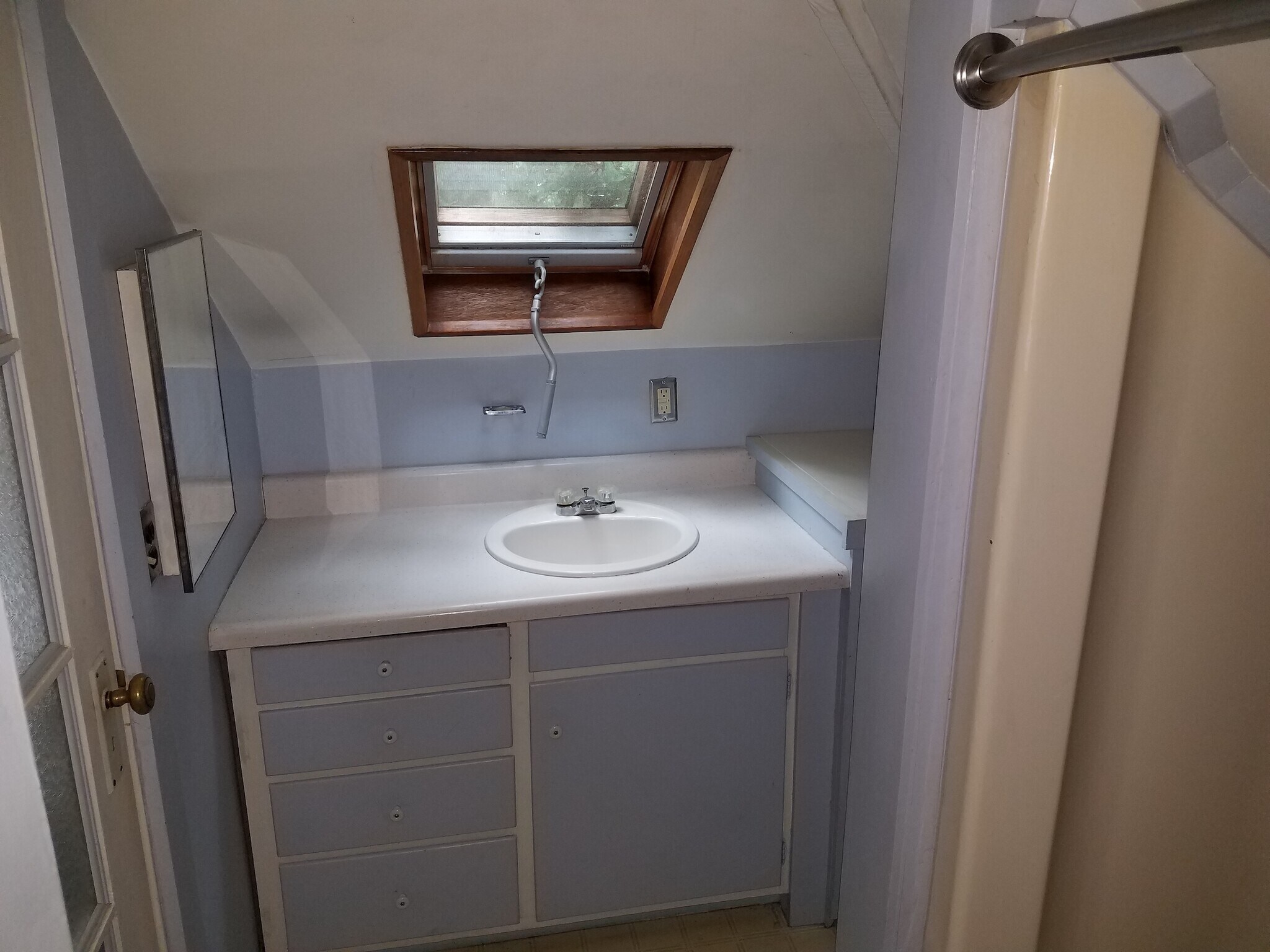 Building Photo - 411 W South St