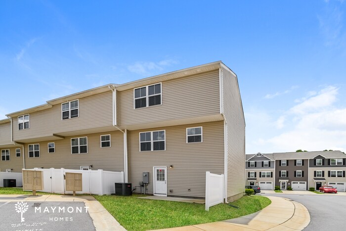 Building Photo - 921 Taybyn Rd