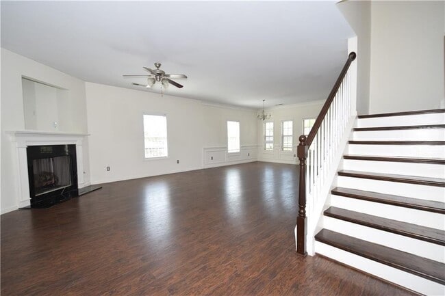 Building Photo - 2150 Waterford Park Dr