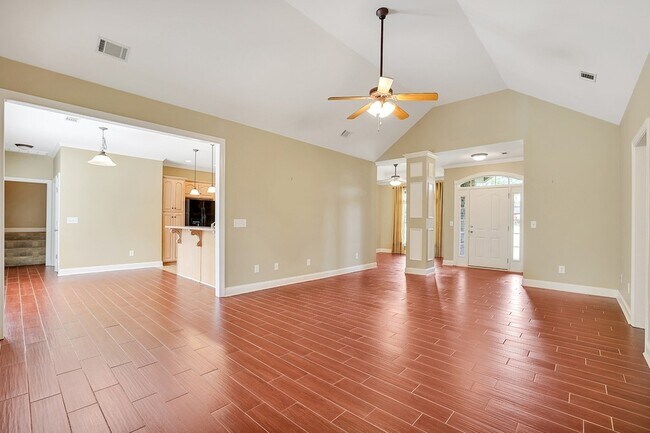 Building Photo - 614 Greene Dr