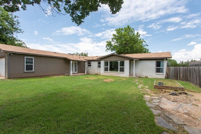 Building Photo - 1803 Midwestern Pkwy