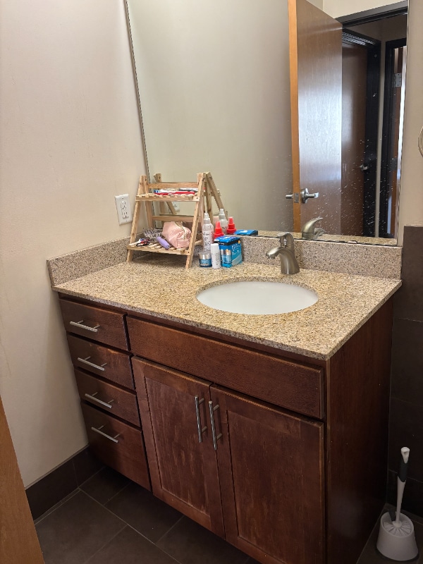 Building Photo - 1101 University Ave SE