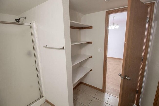 Building Photo - 1529 Bodie Dr