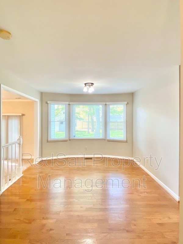 Building Photo - 203 Monty Manor