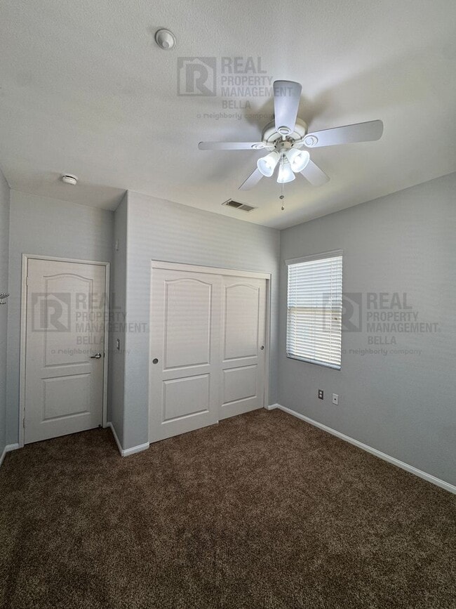 Building Photo - Resort-Style Living Awaits in This Spacious Canyon Hills 3-Bedroom Condo