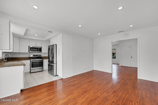 Building Photo - 1611 Amador Ln