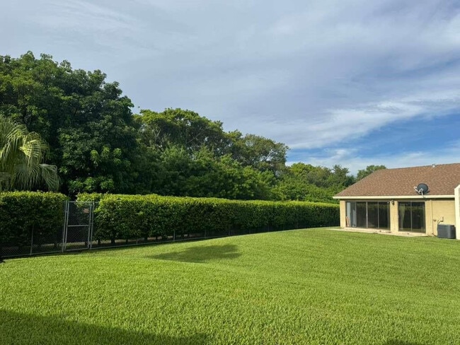 Building Photo - 10324 Boca Bend W