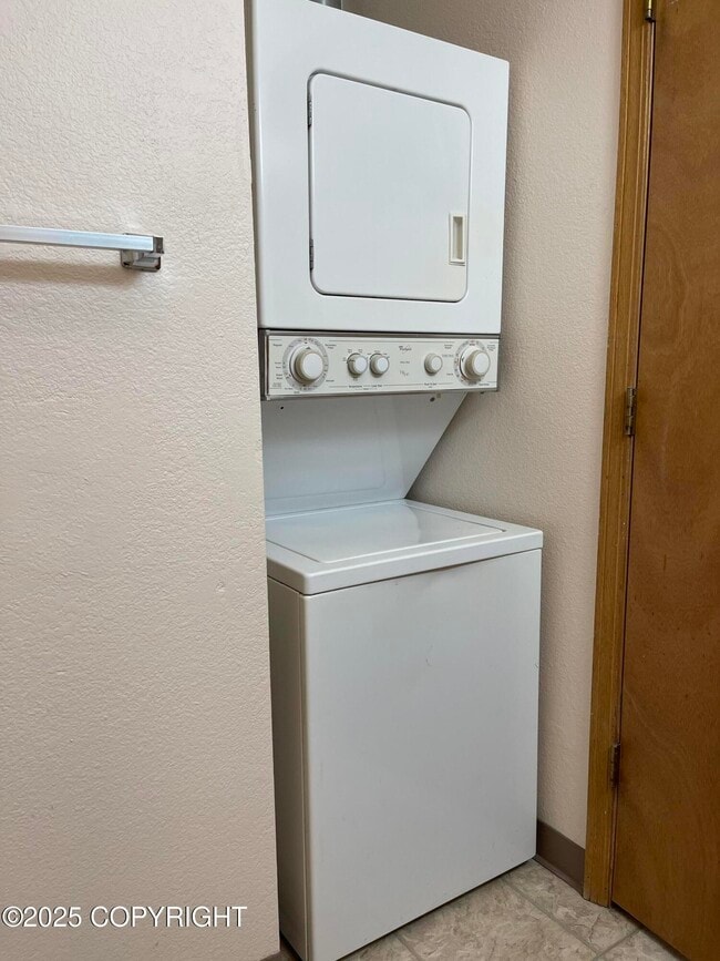 Building Photo - 3560 W Dimond Blvd