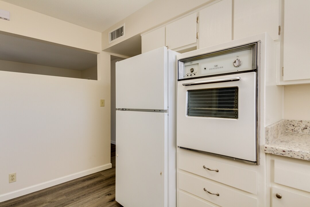 Building Photo - 5333 E Adobe Rd