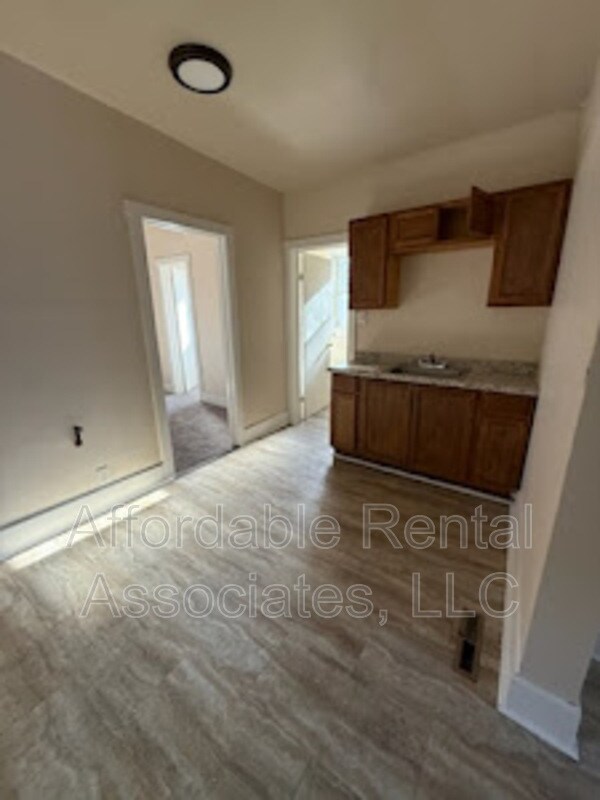 Building Photo - 1542 S 9th St