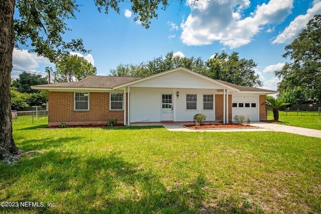 Primary Photo - 736 Foxbriar Cove