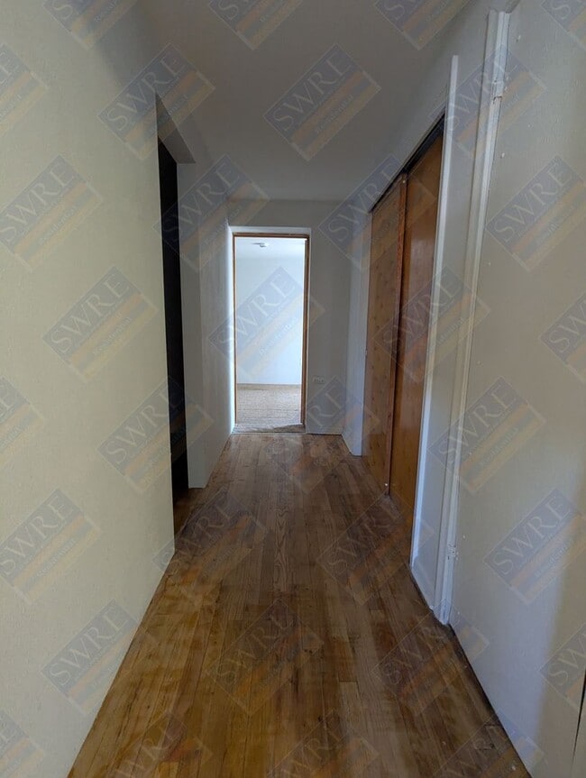 Building Photo - 902 1/2 Wyoming-