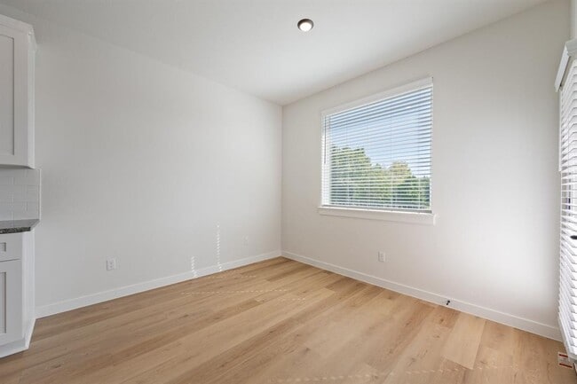 Building Photo - 2600 Gattis School Rd