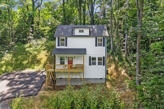 Building Photo - 461 Governors View Rd