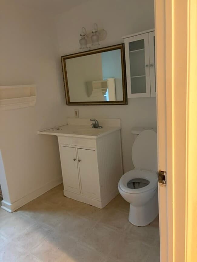 Building Photo - Rental Home