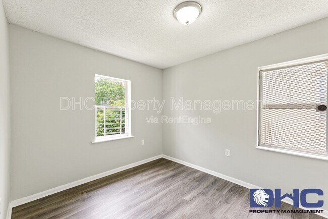 Building Photo - 171 Lawton St SW