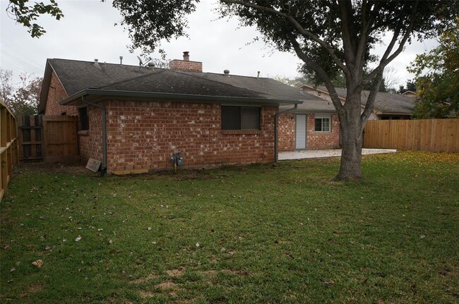 Building Photo - 2726 Mesquite Dr