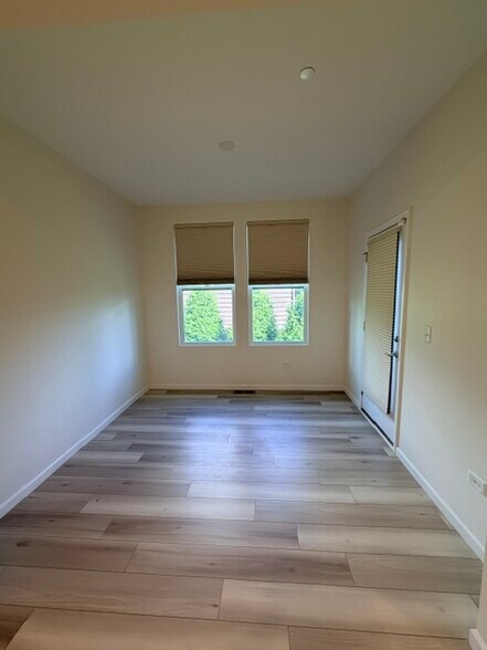 Building Photo - 2104 Weatherbee Ln