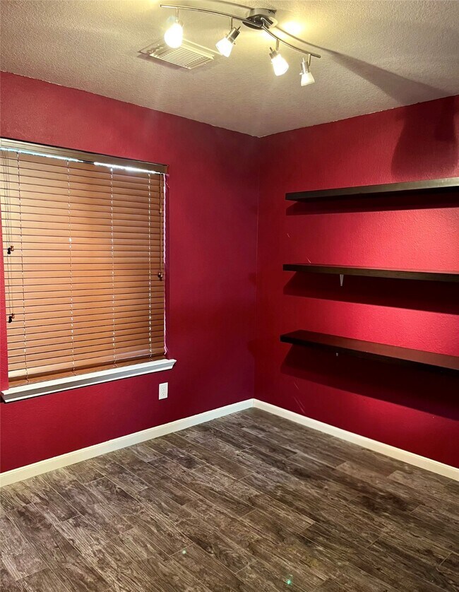 Building Photo - 2655 Skyview Shadows Ct